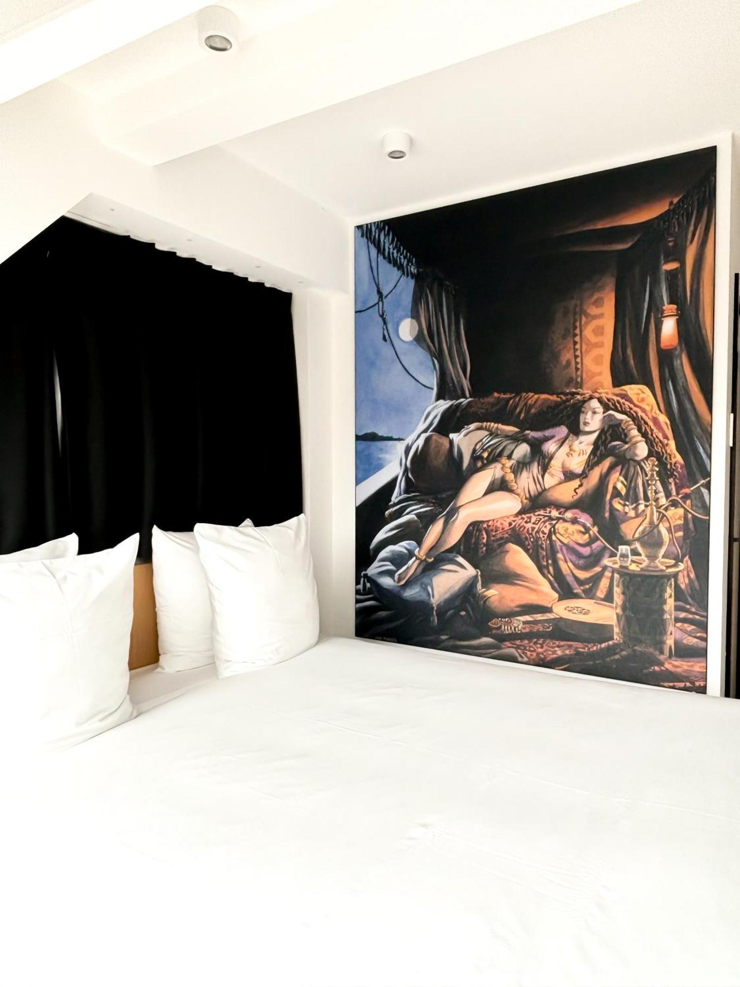 Comic Art Hotel خنت المظهر الخارجي الصورة