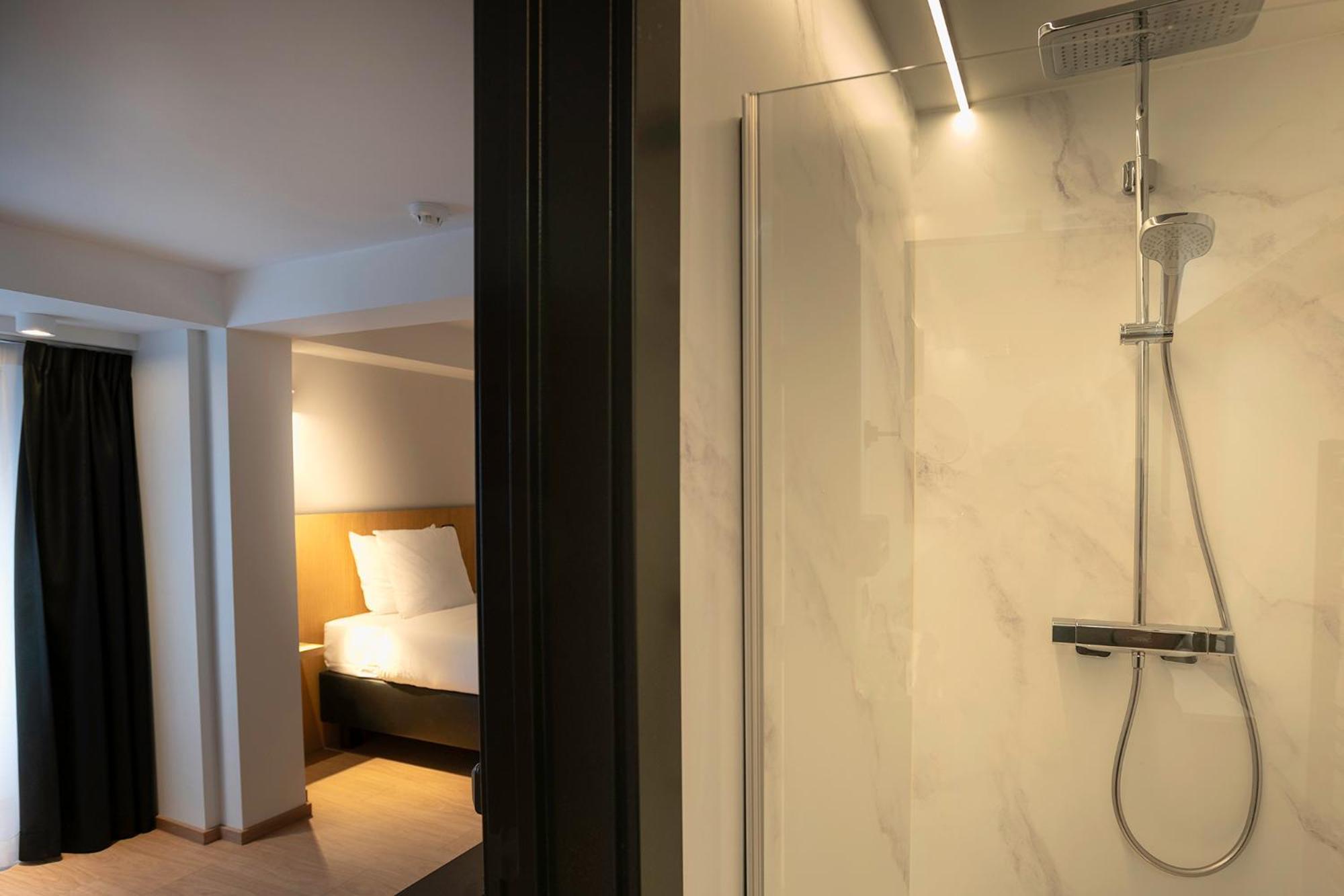 Comic Art Hotel خنت المظهر الخارجي الصورة